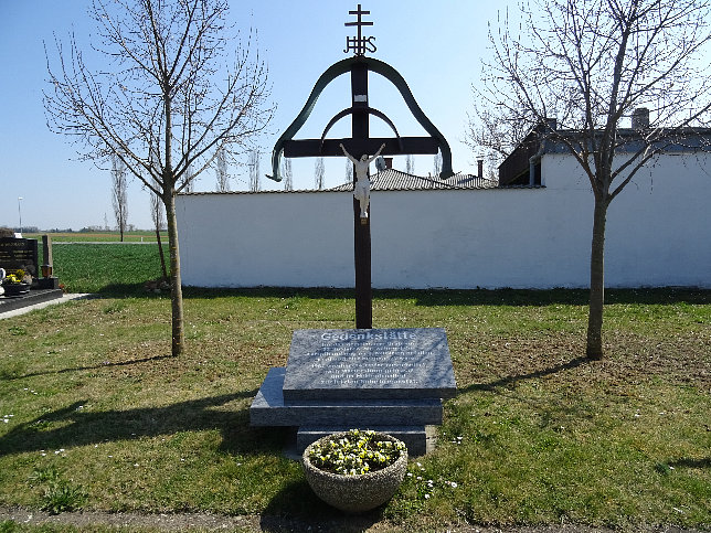 Bocksdorf, Gedenksttte am Friedhof