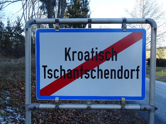 Kroatisch Tschantschendorf, Ortstafel