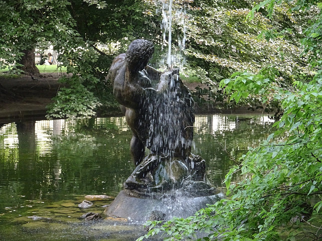 Herkulesbrunnen im Burggarten