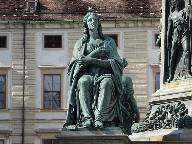 Kaiser-Franz-Denkmal, Glaube