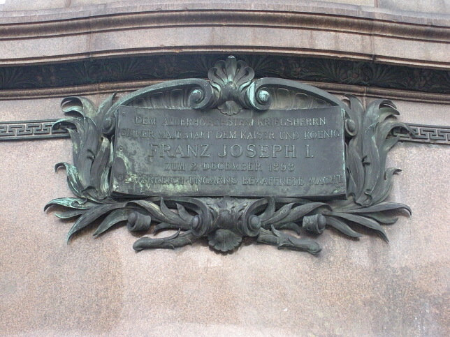 Kaiser Franz Joseph I. Denkmal vor der Albertina