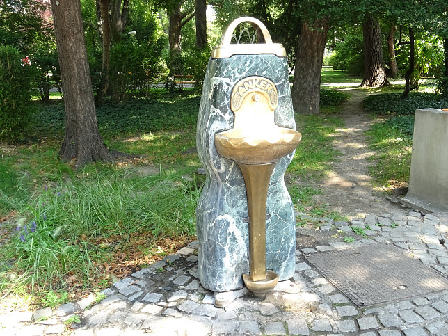 Anker-Brunnen im Rathauspark