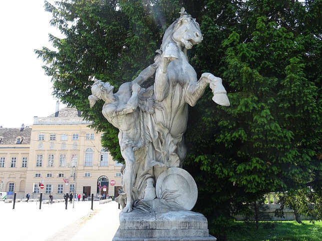 Rossebndiger am Maria-Theresien-Platz