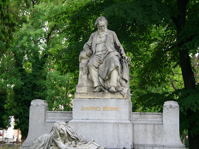 Johannes Brahms Denkmal