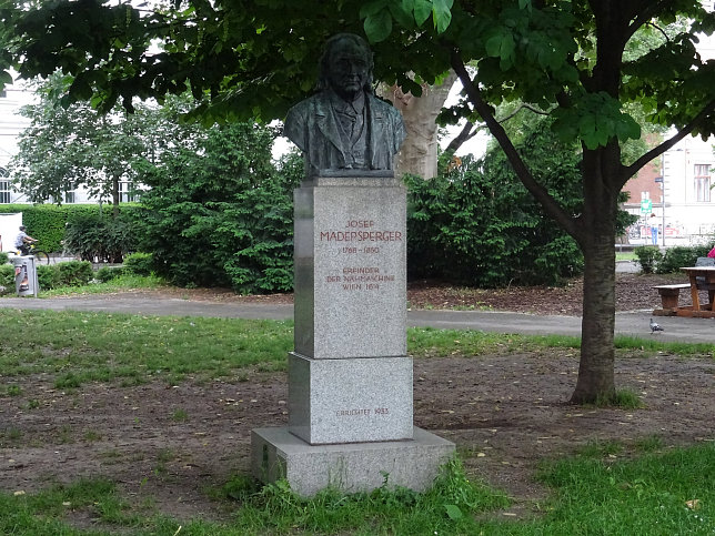 Josef-Madersperger-Denkmal