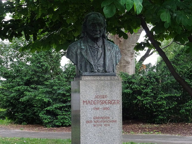 Josef-Madersperger-Denkmal