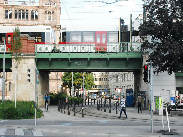 Brcken ber die Friedmanngasse 1