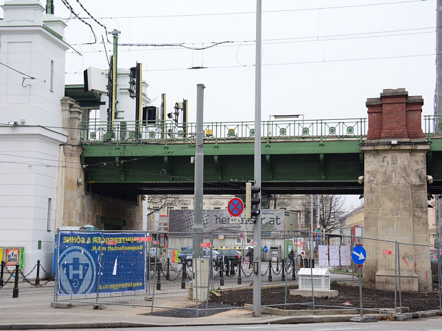 Brcken ber die Friedmanngasse 1