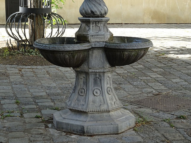 Zierbrunnen Tulpengasse (Schlosserplatzl)