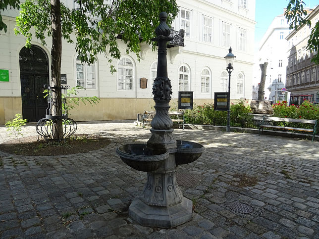 Zierbrunnen Tulpengasse (Schlosserplatzl)