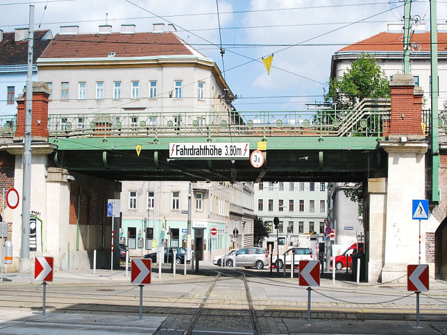 Brcken ber die Anastasius-Grn-Gasse