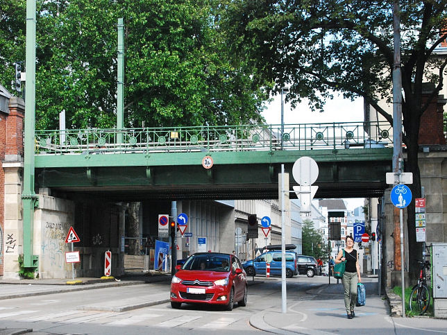 Brcken ber die Leo-Slezak-Gasse / Borschkegasse