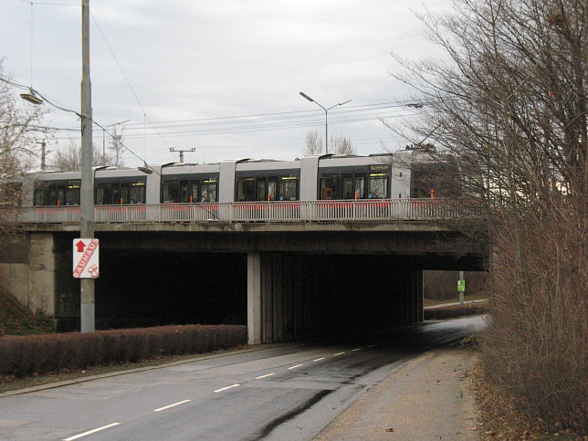 Brcke ber die Laaer-Berg-Strae
