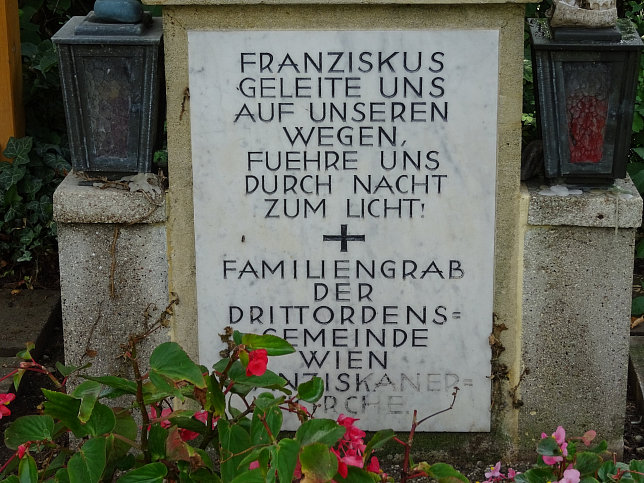 Familiengrab der Drittordens-Gemeinde Wien der Franziskanerkirche OFS (Ordo Franciscanus Saecularis)