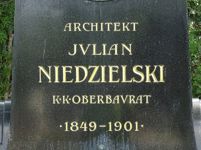 Julian Niedzielski