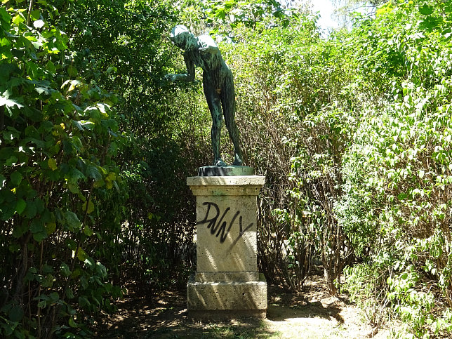 Mdchenplastik von Hugo Taglang