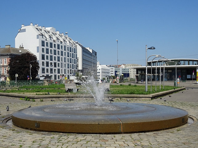 L�ngenfeld-Brunnen
