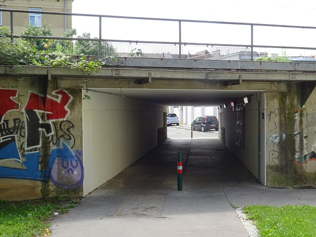 Eisenbahnbrcke der Donaulndebahn ber die Wattmanngasse