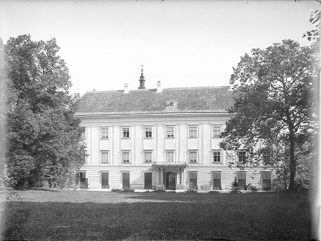 Erzbischfliches Schloss Ober-St.-Veit