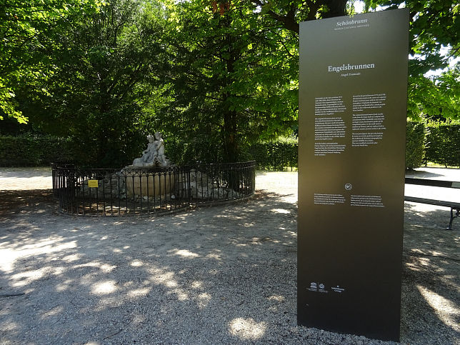 Engelbrunnen im Schlosspark Schnbrunn