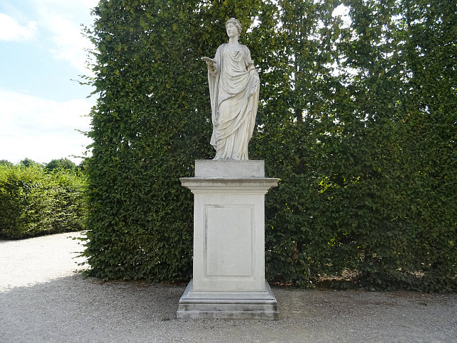 Schloss Schnbrunn, Statue Kalliope (02)