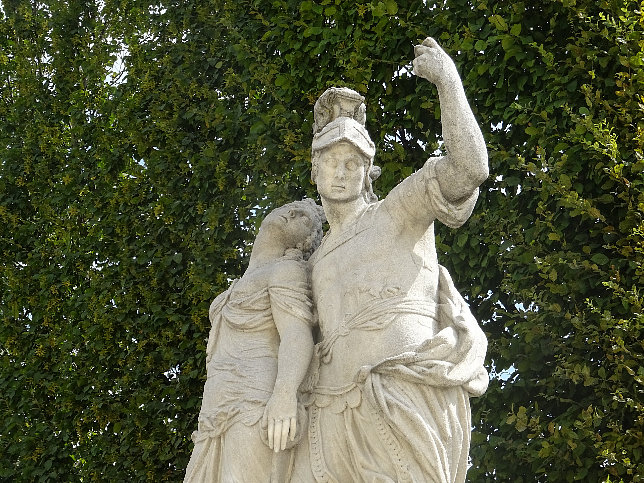 Schloss Schnbrunn, Statue Brutus und Lucretia (03)