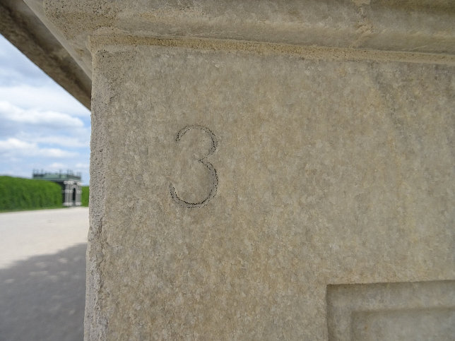 Schloss Schnbrunn, Statue Brutus und Lucretia (03)