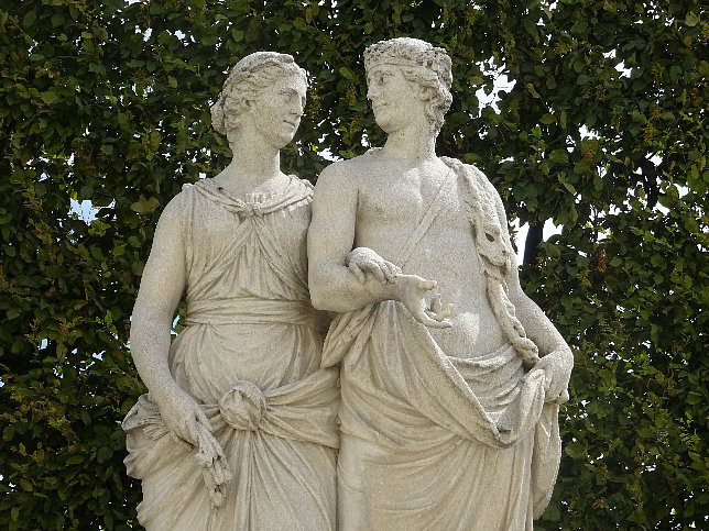 Schloss Schnbrunn, Statue Ceres und Bacchus (04)