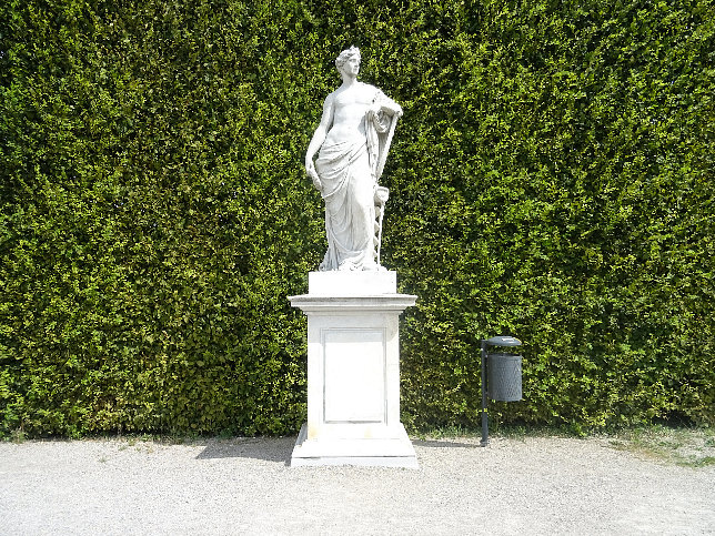 Schloss Schnbrunn, Statue Apoll (12)