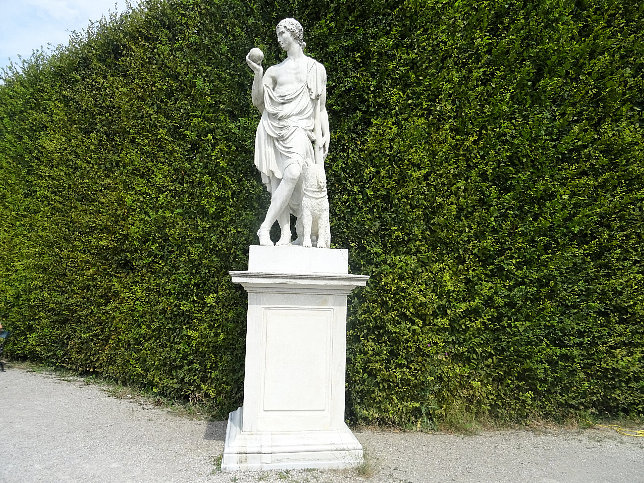 Schloss Schnbrunn, Statue Paris (15)