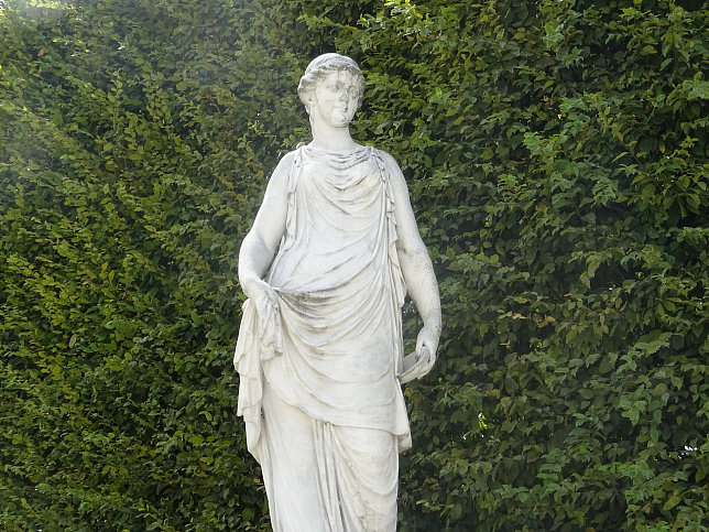 Schloss Schnbrunn, Statue Merkur (19)