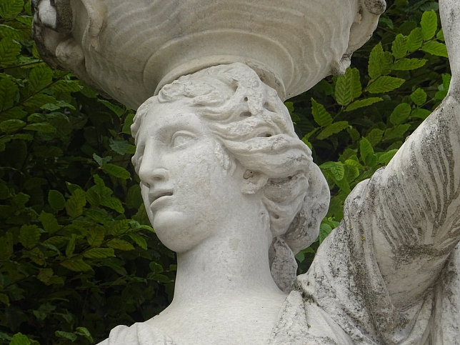 Schloss Schnbrunn, Statue Priesterin der Ceres (23)