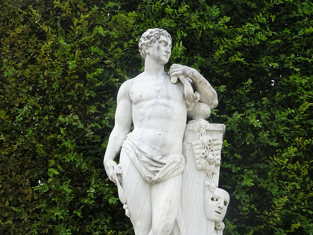 Schloss Schnbrunn, Statue Herkules (24)