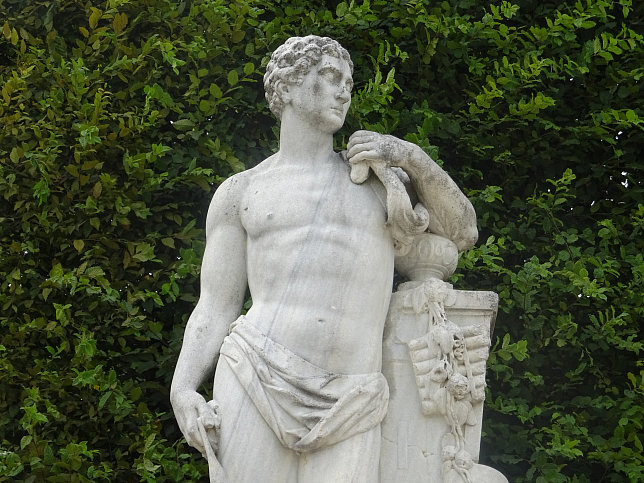 Schloss Schnbrunn, Statue Herkules (24)