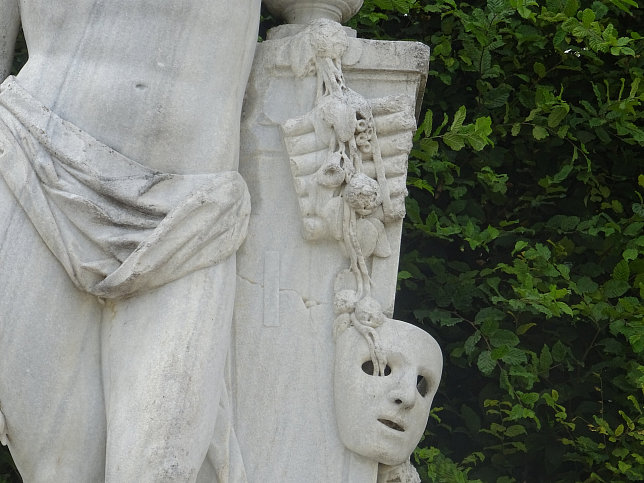 Schloss Schnbrunn, Statue Herkules (24)