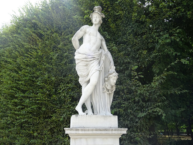 Schloss Schnbrunn, Statue Perseus (25)