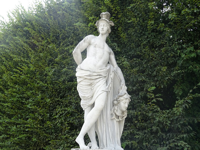 Schloss Schnbrunn, Statue Perseus (25)