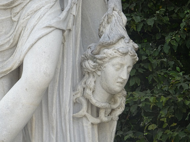 Schloss Schnbrunn, Statue Perseus (25)