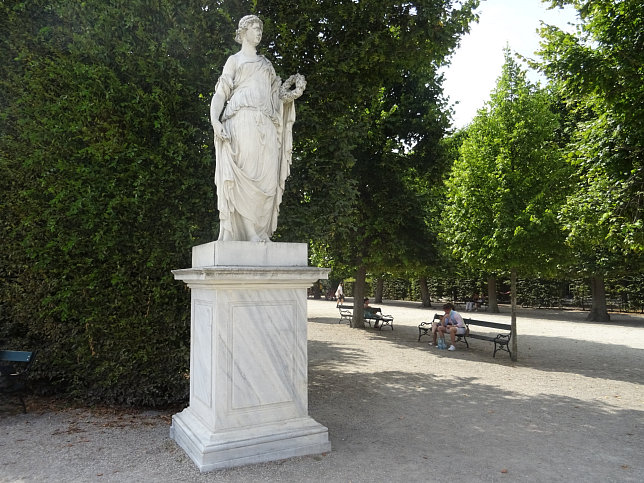 Schloss Schnbrunn, Statue Flora (27)