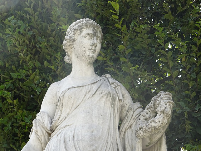 Schloss Schnbrunn, Statue Flora (27)