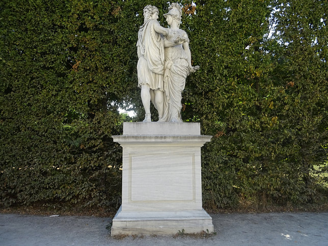 Schloss Schnbrunn, Statue Janus und Bellona (29)