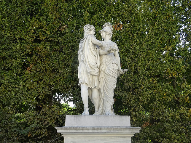 Schloss Schnbrunn, Statue Janus und Bellona (29)