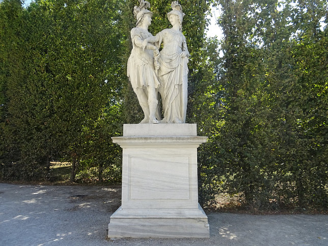 Schloss Schnbrunn, Statue Mars und Minerva (30)