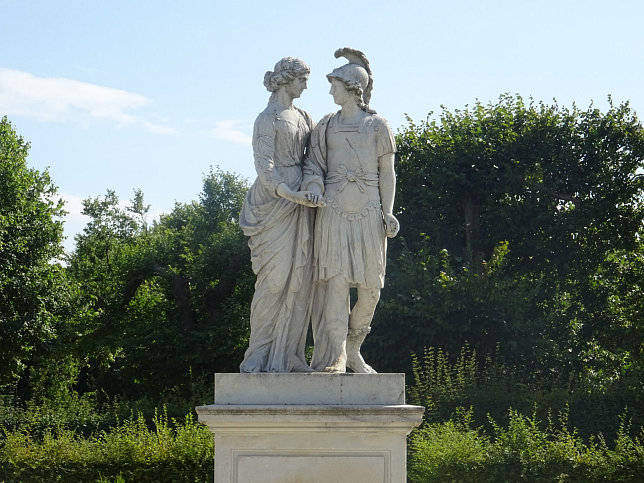 Schloss Schnbrunn, Statue Alexander und Olympias (33)