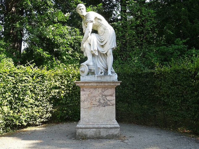 Schloss Schnbrunn, Statue Cincinnaticus (36)