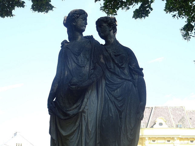 Schloss Schnbrunn, Statue Hesperia und Arethusa (39)