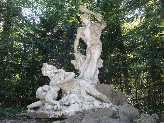 Schloss Schnbrunn, Statue Herkules (40)