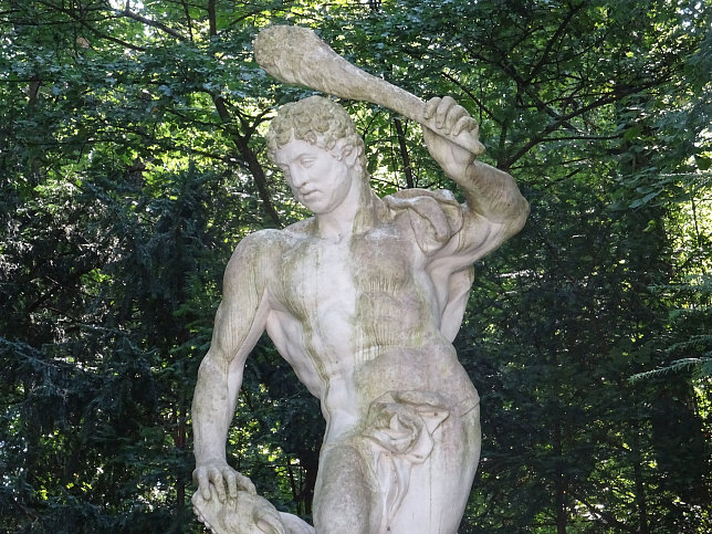 Schloss Schnbrunn, Statue Herkules (40)