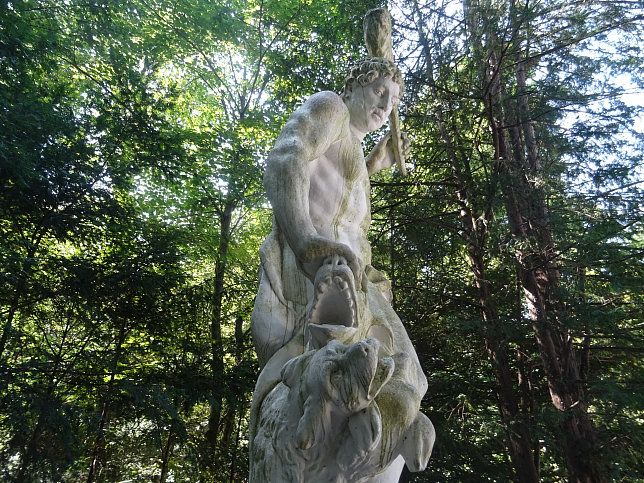 Schloss Schnbrunn, Statue Herkules (40)