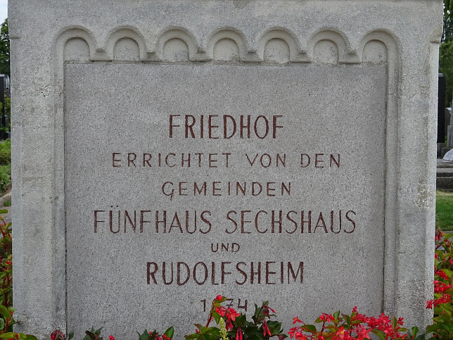 Friedhof Baumgarten, Friedhofskreuz